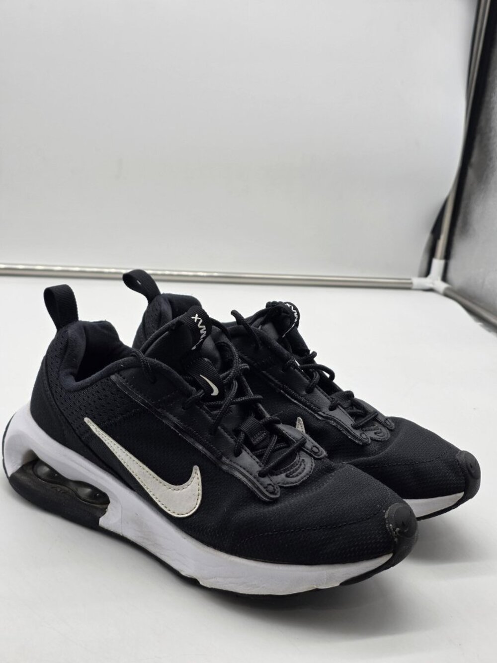 Nike Air Max Shoes Womens Size 7 Black Mesh Running Sneakers Damaged DH0874-003